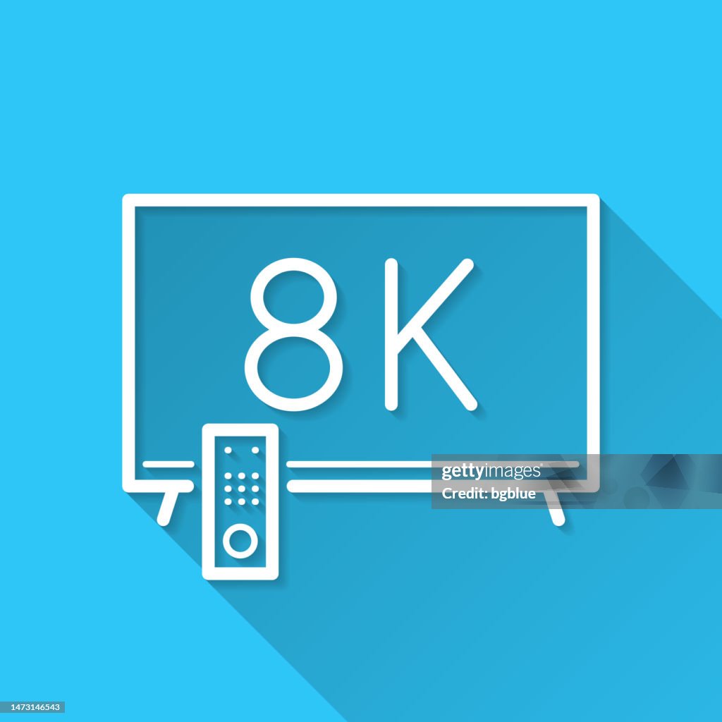 8K-Fernseher. Symbol auf blauem Hintergrund - Flaches Design mit langem Schatten