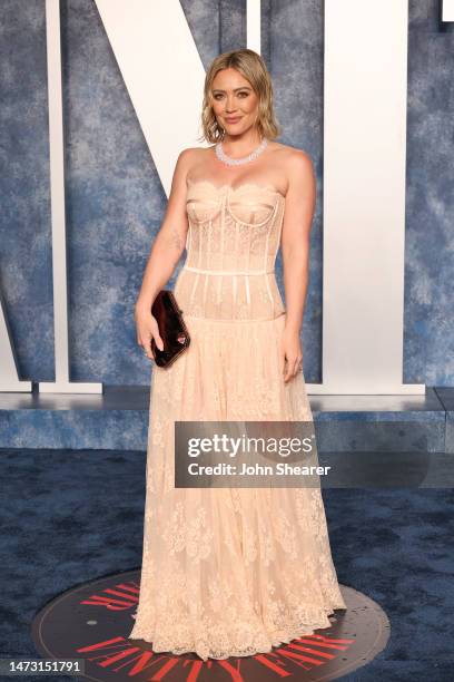 Hilary Duff attends the 2023 Vanity Fair Oscar Party Hosted By Radhika Jones at Wallis Annenberg Center for the Performing Arts on March 12, 2023 in...