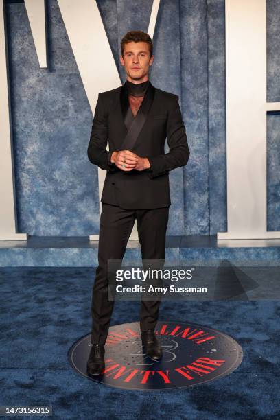 Shawn Mendes attends the 2023 Vanity Fair Oscar Party Hosted By Radhika Jones at Wallis Annenberg Center for the Performing Arts on March 12, 2023 in...