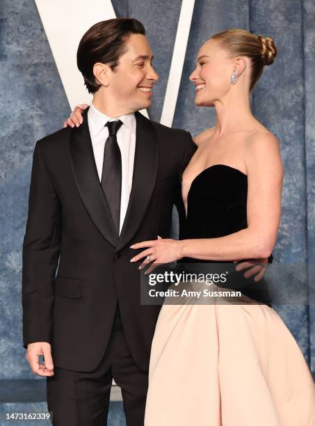 Justin Long and Kate Bosworth attend the 2023 Vanity Fair Oscar Party Hosted By Radhika Jones at Wallis Annenberg Center for the Performing Arts on...