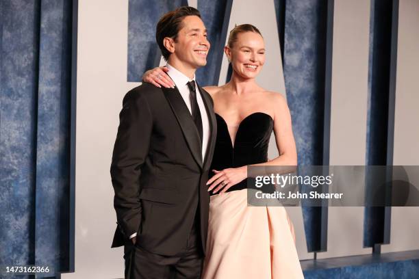 Justin Long and Kate Bosworth attend the 2023 Vanity Fair Oscar Party Hosted By Radhika Jones at Wallis Annenberg Center for the Performing Arts on...