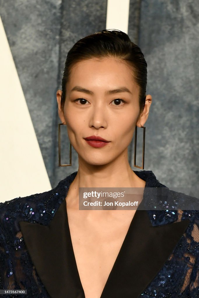Liu Wen attends the 2023 Vanity Fair Oscar Party Hosted By Radhika ...