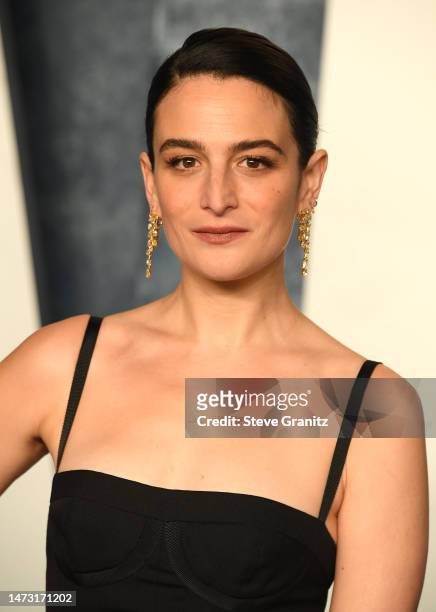 Jenny Slate arrives at the Vanity Fair Oscar Party Hosted By Radhika Jones at Wallis Annenberg Center for the Performing Arts on March 12, 2023 in...