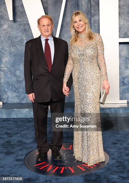 Mike Medavoy and Gillian Wynn attend the 2023 Vanity Fair Oscar Party ...