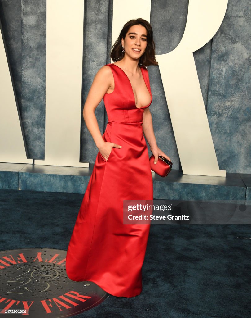 Simona Tabasco arrives at the Vanity Fair Oscar Party Hosted By... News