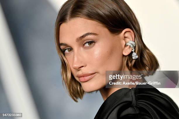 Hailey Bieber attends the 2023 Vanity Fair Oscar Party hosted by Radhika Jones at Wallis Annenberg Center for the Performing Arts on March 12, 2023...