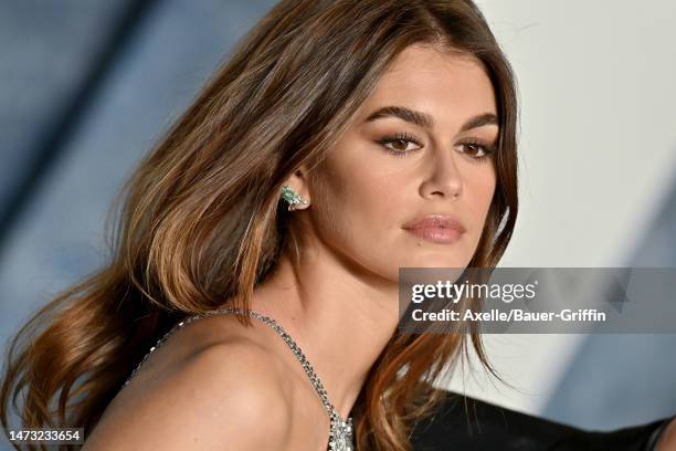 Kaia Gerber attends the 2023 Vanity Fair Oscar Party hosted by Radhika Jones at Wallis Annenberg Center for the Performing Arts on March 12, 2023 in...