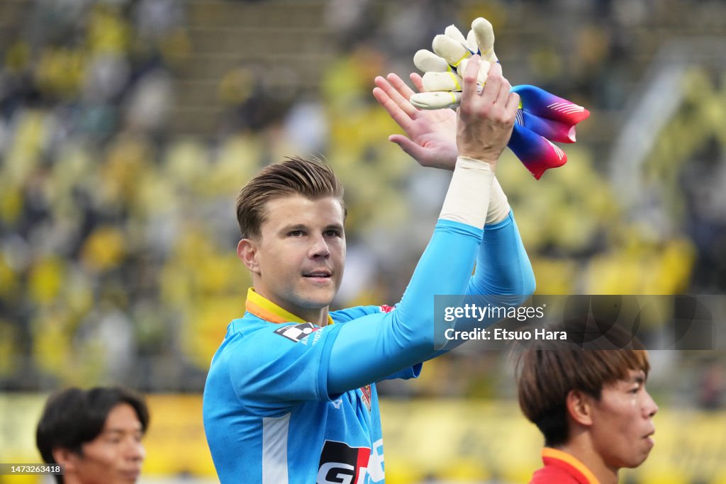Kashiwa Reysol v Nagoya Grampus - J.LEAGUE Meiji Yasuda J1