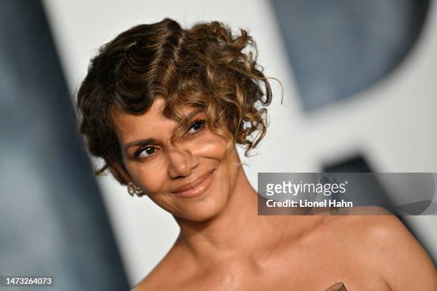 14,641 Photos Of Halle Berry Stock Photos, High-Res Pictures, and Images -  Getty Images