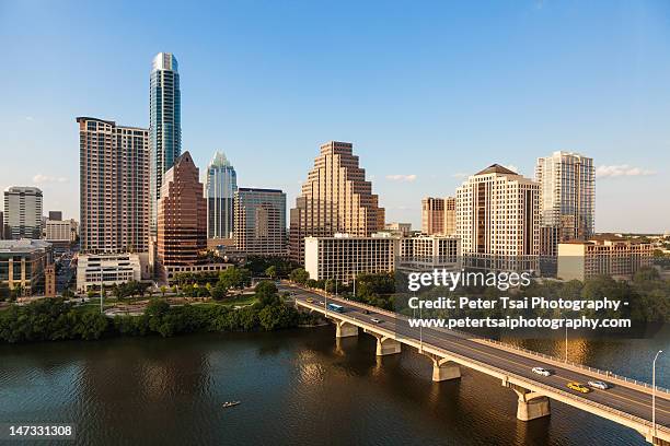 texas skyline during golden hour - austin texas fotografías e imágenes de stock