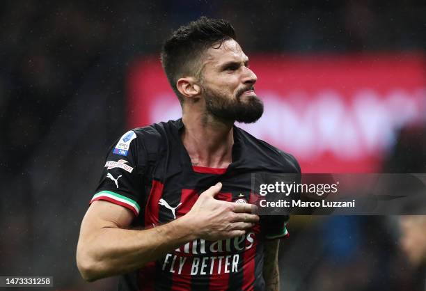 Olivier Giroud of AC Milan celebrates after scoring the team's first goal during the Serie A match between AC Milan and Salernitana at Stadio...