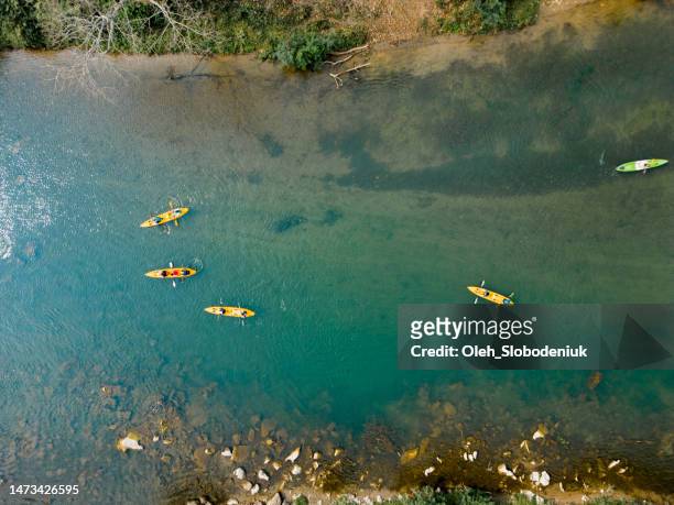 aerial view of kayaks on the river in summer - vang vieng stockfoto's en -beelden