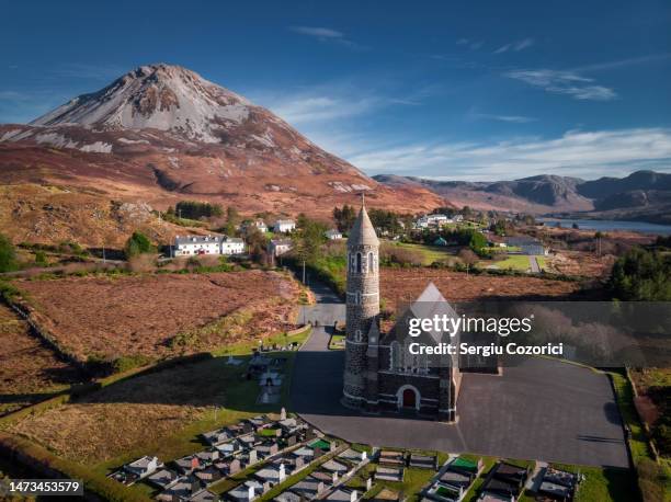 mount errigal - donegal - ireland - county donegal stock pictures, royalty-free photos & images