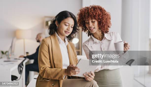 office diversity, tablet and women teamwork on brand advertising, sales forecast or online data analysis. london app research, ui communication and collaboration review of customer experience survey - feedback imagens e fotografias de stock