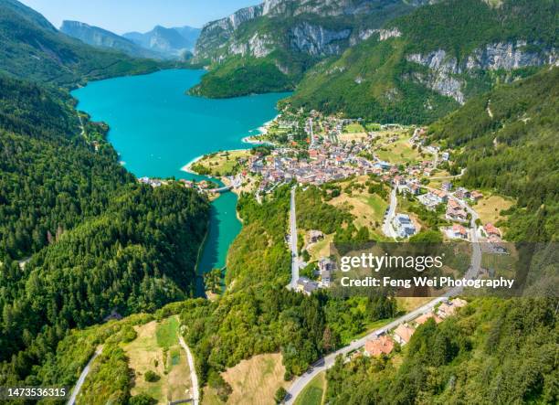molveno, lake molveno (lago di molveno), brenta dolomites, trento, italy - trento stock pictures, royalty-free photos & images