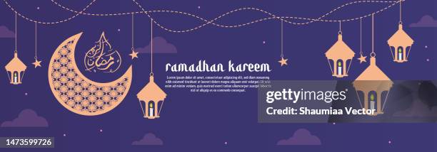 ilustraciones, imágenes clip art, dibujos animados e iconos de stock de ramadan kareem plantilla de banner de saludo vector con colores dorado y azul púrpura - ramadan kareem