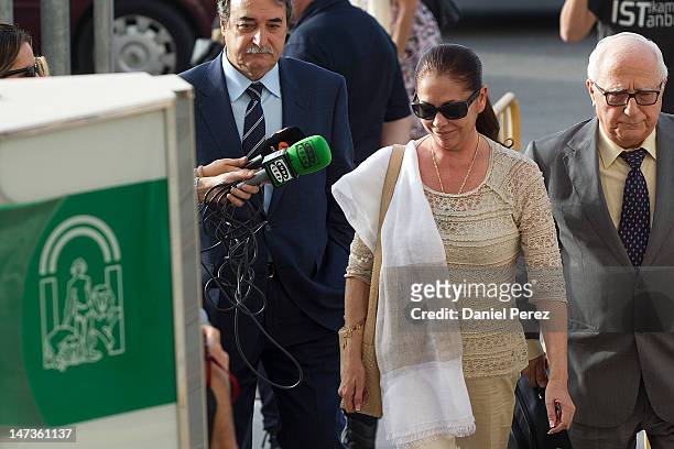 Spanish singer Isabel Pantoja arrives at the Malaga court on the first day of the trial for alleged money-laundering and embezzlement on June 28,...