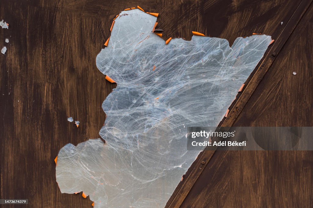 Plastic film peeling off stainless steel