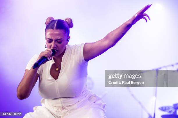 Mahali Perry 503 Mahalia Singer Stock Photos, High-Res Pictures, and Images - Getty ...