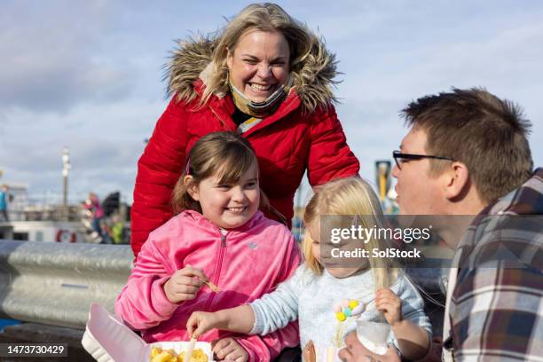 tasty fish and chips - tasty stock pictures, royalty-free photos & images