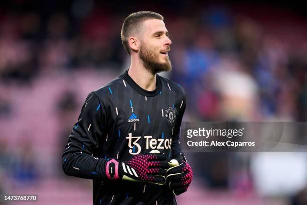 David De Gea of Manchester United looks on during warm up prior to the UEFA Europa League knockout round play-off leg one match between FC Barcelona...