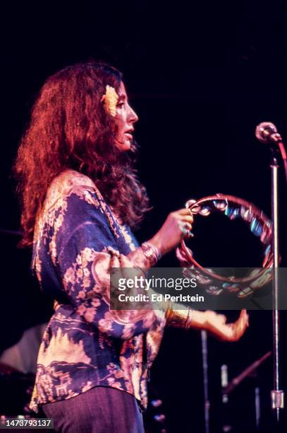 Maria Muldaur performs at the Great American Music Hall in San Francisco, California on November 19, 1975.
