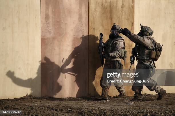 Soldiers from the 2nd Infantry Division participate in a joint Freedom Shield exercise with South Korean soldiers on March 16, 2023 in Paju, South...