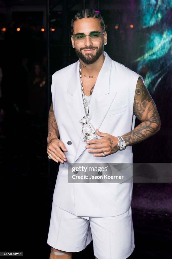 Maluma Styles Garters & Gray Loafers for Boss' Spring 2023 Miami Show –  Footwear News