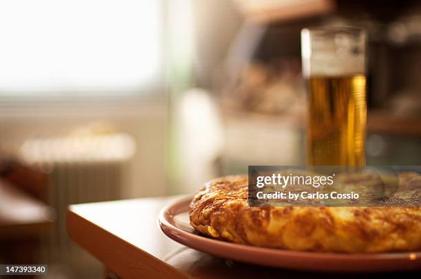 tortilla de patata - tortilla de patata 個照片及圖片檔