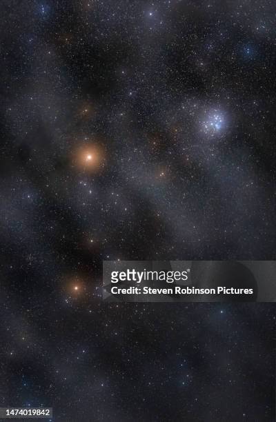 mars intersects pleaides and hyades star cluster - perth scotland imagens e fotografias de stock