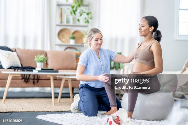 prenatal physiotherapy - pelvic floor stock pictures, royalty-free photos & images
