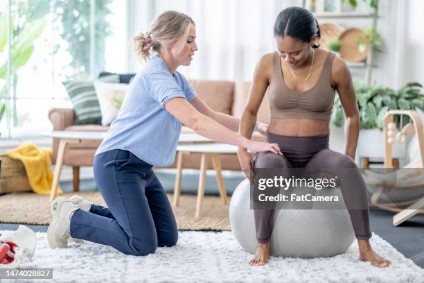 prenatal physiotherapy - pelvic floor stock pictures, royalty-free photos & images