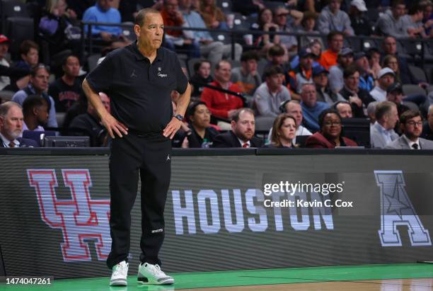Head coach Kelvin Sampson of the Houston Cougars reacts during the first half against the Northern Kentucky Norse in the first round of the NCAA...