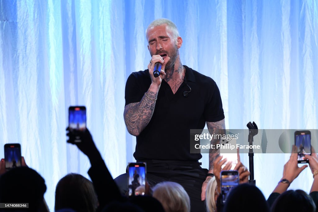 An Unforgettable Evening - Inside