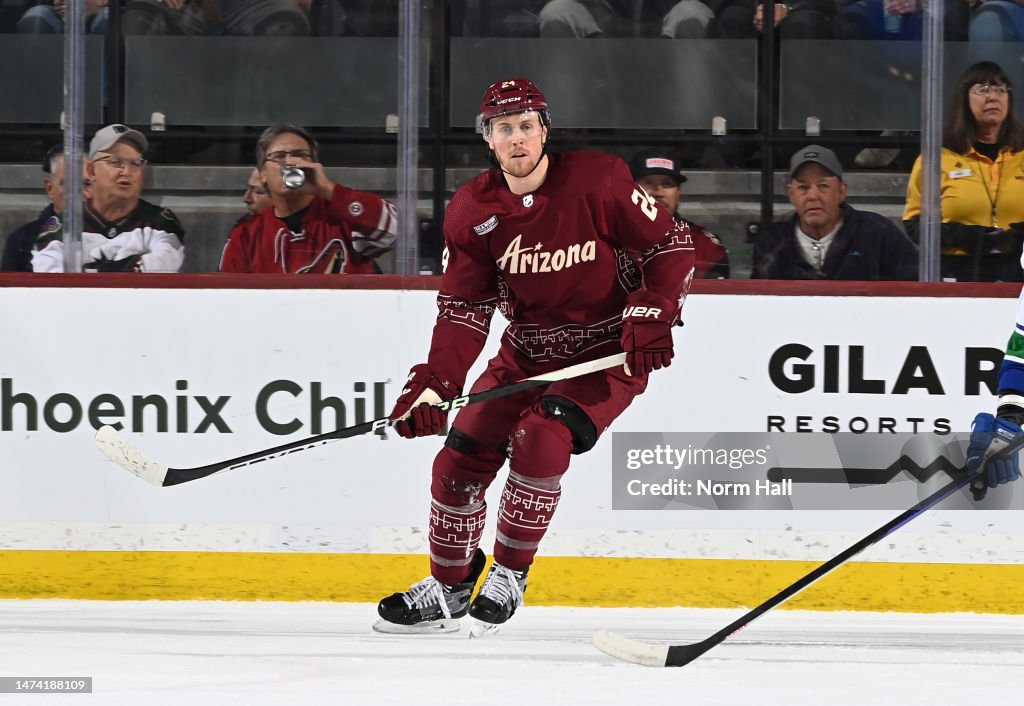 Brett Ritchie Brett Ritchie of the Arizona Coyotes skates up ice against the ...