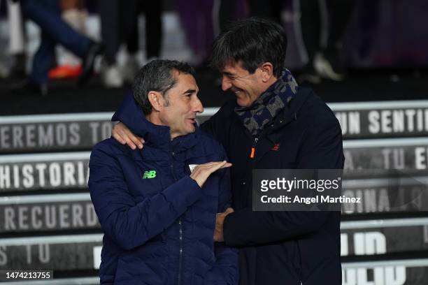Ernesto Valverde, Head Coach of Athletic Club, and Pacheta, Head Coach of Real Valladolid CF, interact prior to the LaLiga Santander match between...