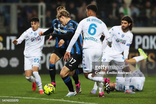 Rasmus Hojlund of Atalanta BC scores the team's second goal during the Serie A match between Atalanta BC and Empoli FC at Gewiss Stadium on March 17,...