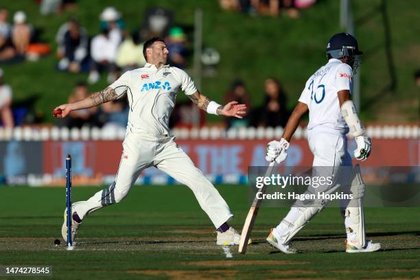 Doug Bracewell of New Zealand bowls during day two of the Second Test Match between New Zealand and Sri Lanka at Basin Reserve on March 18, 2023 in...