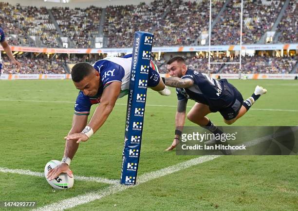Marcelo Montoya of the Warriors scores a try during the round three NRL match between North Queensland Cowboys and New Zealand Warriors at Qld...