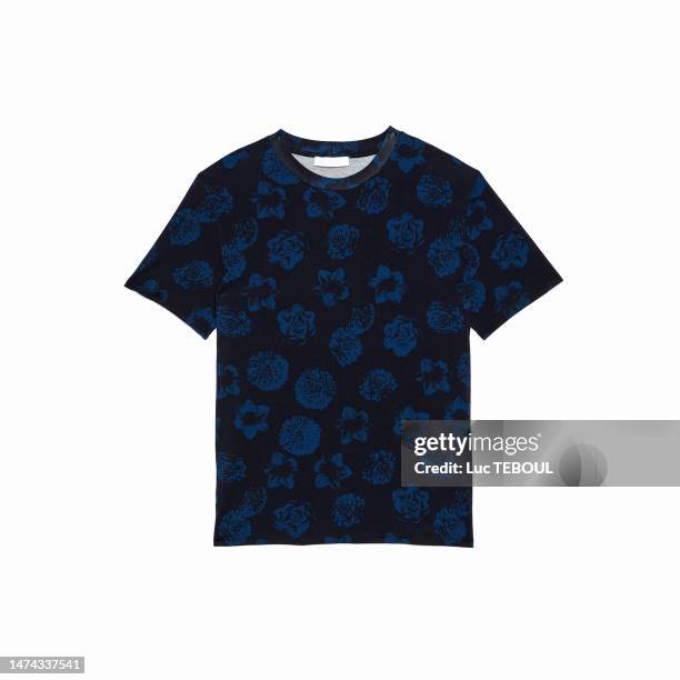 flower pattern t-shirt - graphic t shirt stock-fotos und bilder