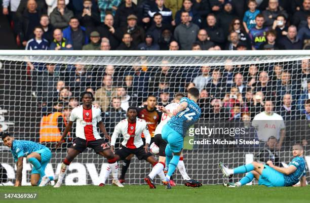 Ivan Perisic of Tottenham Hotspur scores the team's third goal during the Premier League match between Southampton FC and Tottenham Hotspur at...
