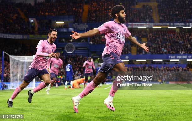 Ellis Simms of Everton celebrates after scoring the team's second goal with teammates during the Premier League match between Chelsea FC and Everton...