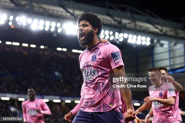 Ellis Simms of Everton celebrates after scoring the team's second goal with teammates during the Premier League match between Chelsea FC and Everton...