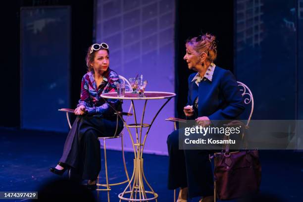 two actresses of different ages act in the theater together - backstage audience stock pictures, royalty-free photos & images