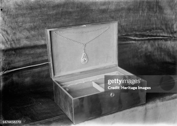 House of Representatives - Gifts To Jessie Wilson, 1914. Jewellery belonging to Jessie Woodrow Wilson, daughter of US President Woodrow Wilson and...