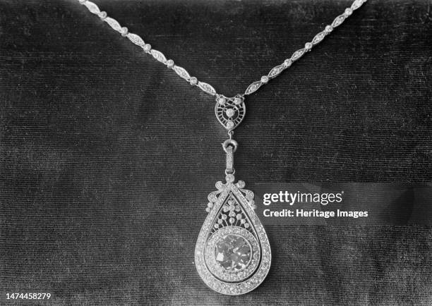 House of Representatives - Gifts To Jessie Wilson, 1914. Jewellery belonging to Jessie Woodrow Wilson, daughter of US President Woodrow Wilson and...