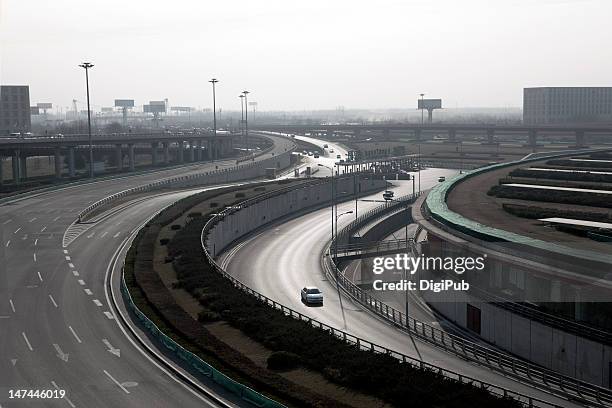 s-curved expressway and road - peking internationale luchthaven stockfoto's en -beelden