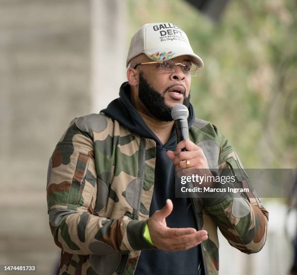 James Fortune performs on stage during the Praise In The Park concert at Buffalo Bayou Park on March 18, 2023 in Houston, Texas.