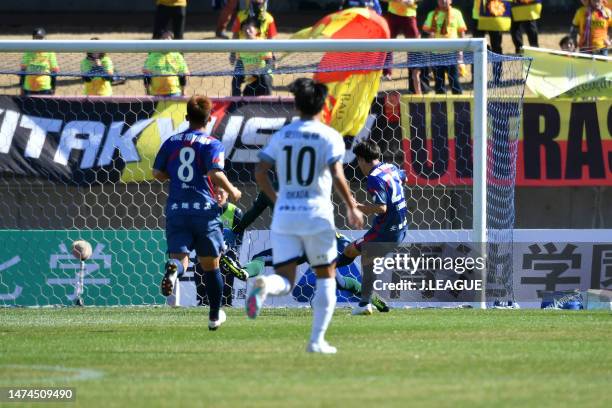 Tsubasa YOSHIHIRA of Kataller Toyama scores his side's first goal during the J.LEAGUE Meiji Yasuda J3 3rd Sec. Match between Kataller Toyama and...