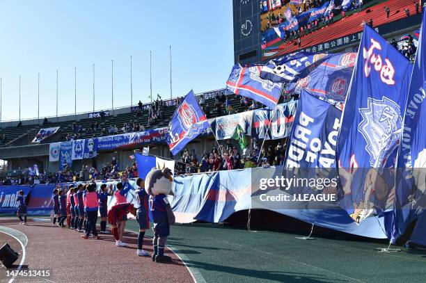 Kataller Toyama players applaud fans after the J.LEAGUE Meiji Yasuda J3 3rd Sec. Match between Kataller Toyama and Giravanz Kitakyushu at Toyama...